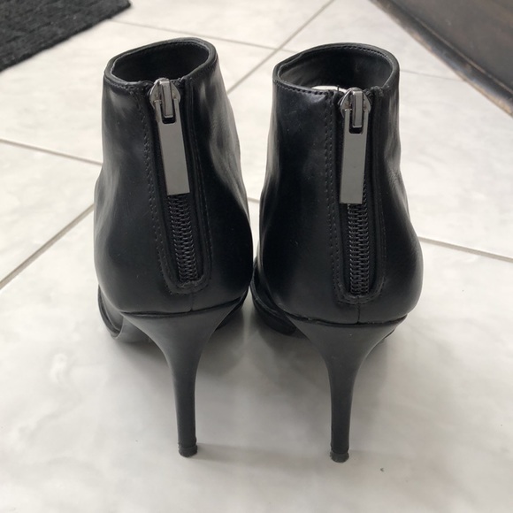 Pointy Toe Leather Heels - Picture 5 of 10